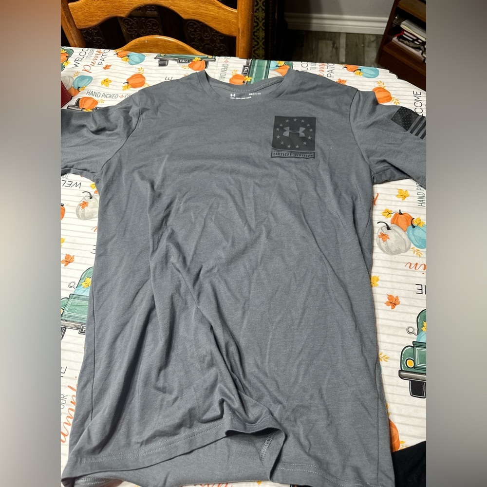 Under Armour Tactical Division size small
